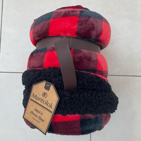 Sherpa/Fleece Throw Blanket, black red plaid - Picture 4 of 5